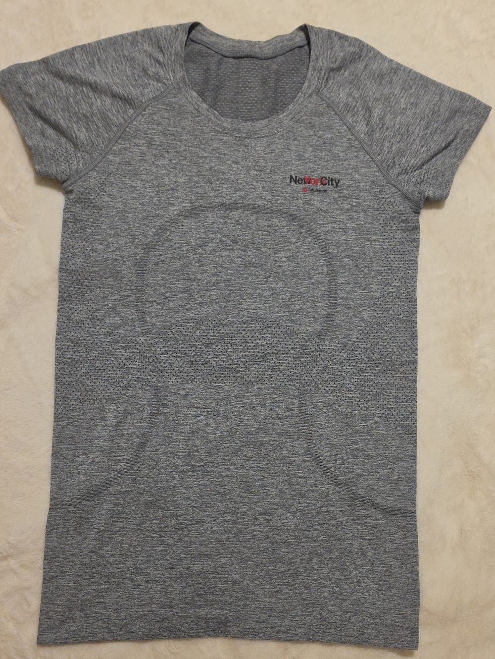 lululemon athletica New York City Women's Heather Grey Short Sleeve Active Tee